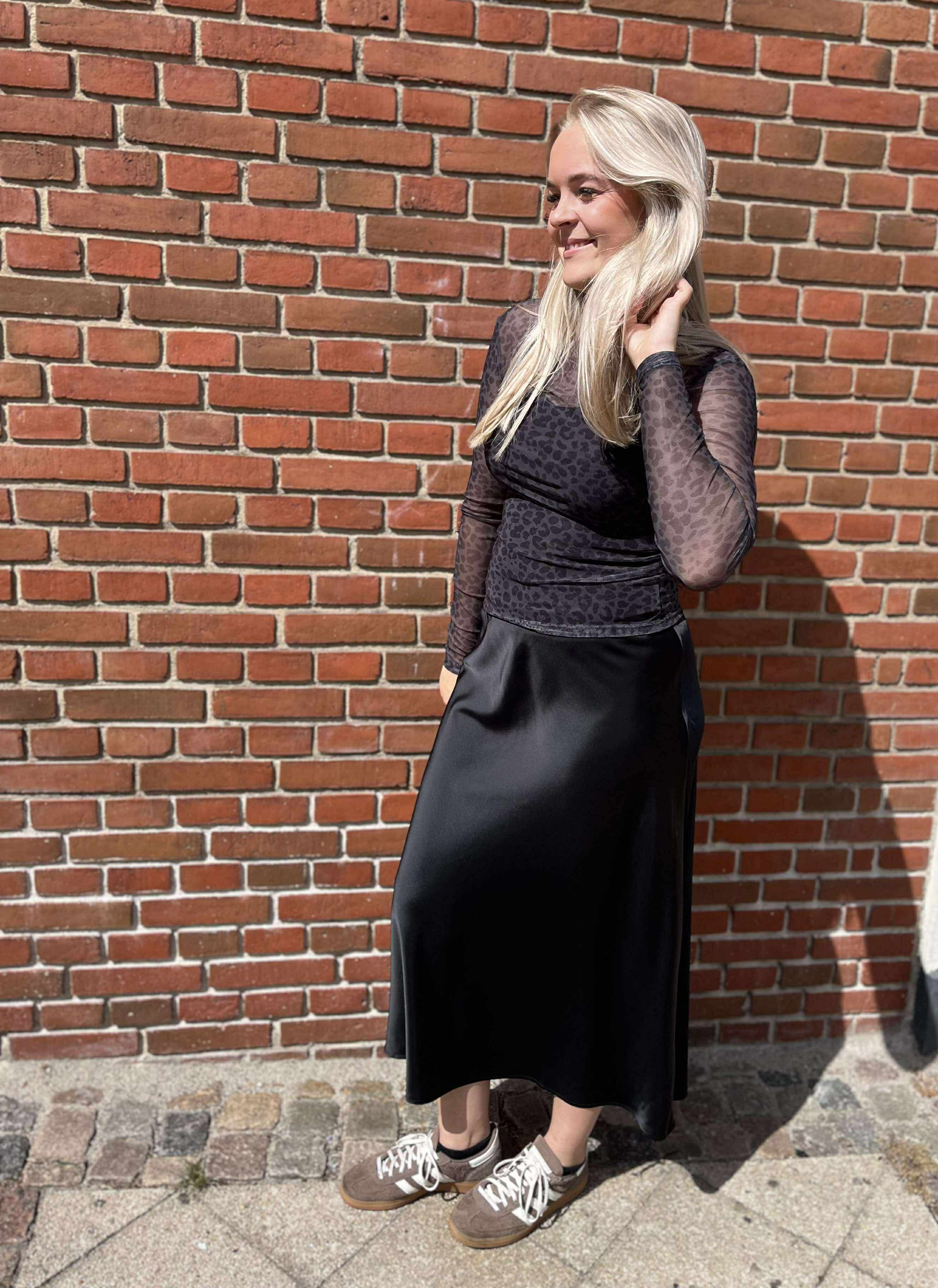 NMSANNI Midi Skirt - Black